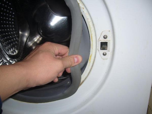 Чи можна поміняти манжету на пральній машині?